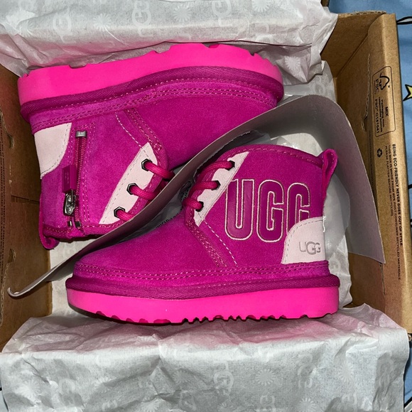 BRAND NEW NEVER WORN! Pink Neumel Graphic embroidered UGG boots! - Picture 2 of 4